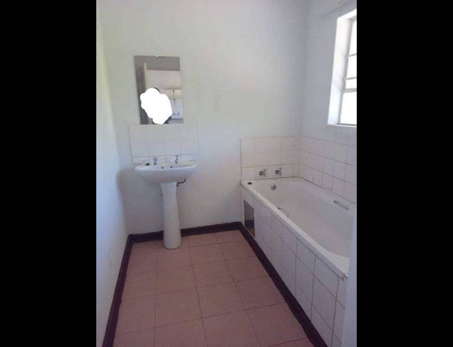 2 BEDROOM APARTMENT FOR SALE IN MMABATHO 2